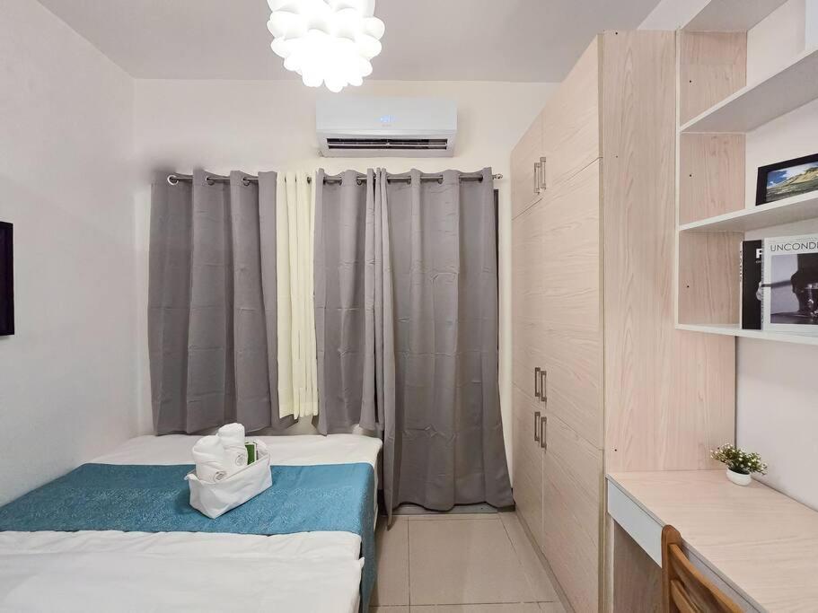 Apartment 1br Unit Condotel W/ Balcony Fame Residences -fm22 *
