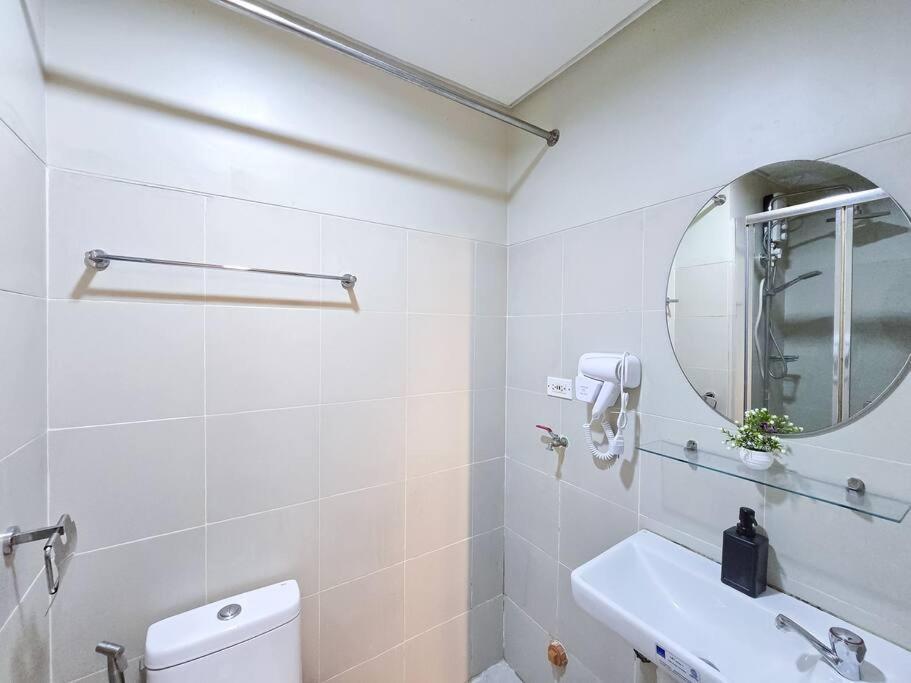 1br Unit Condotel W/ Balcony Fame Residences -fm22 *